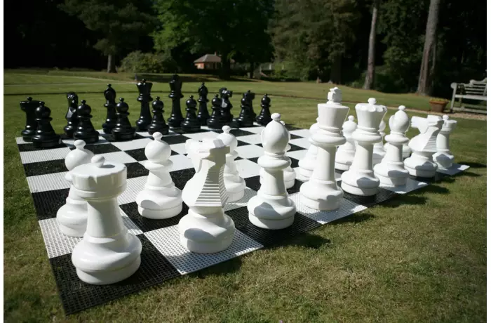 Zestaw do szachów plenerowych / ogrodowych (król 64 cm) - figury + szachownica plastikowa